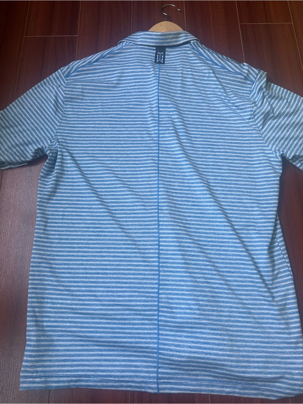 Nike Tiger wood Men's Blue Striped Swim Rash Guard - Short Sleeve